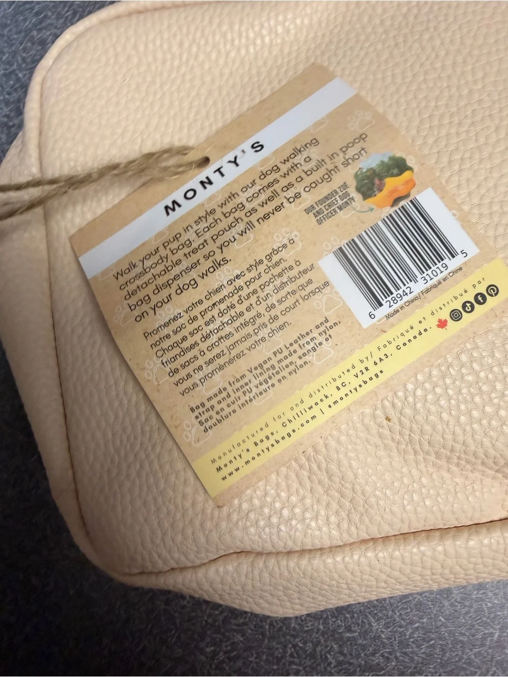 Cream Dog Walking Crossbody Bag - Hands-Free Pet Carrier Accessory